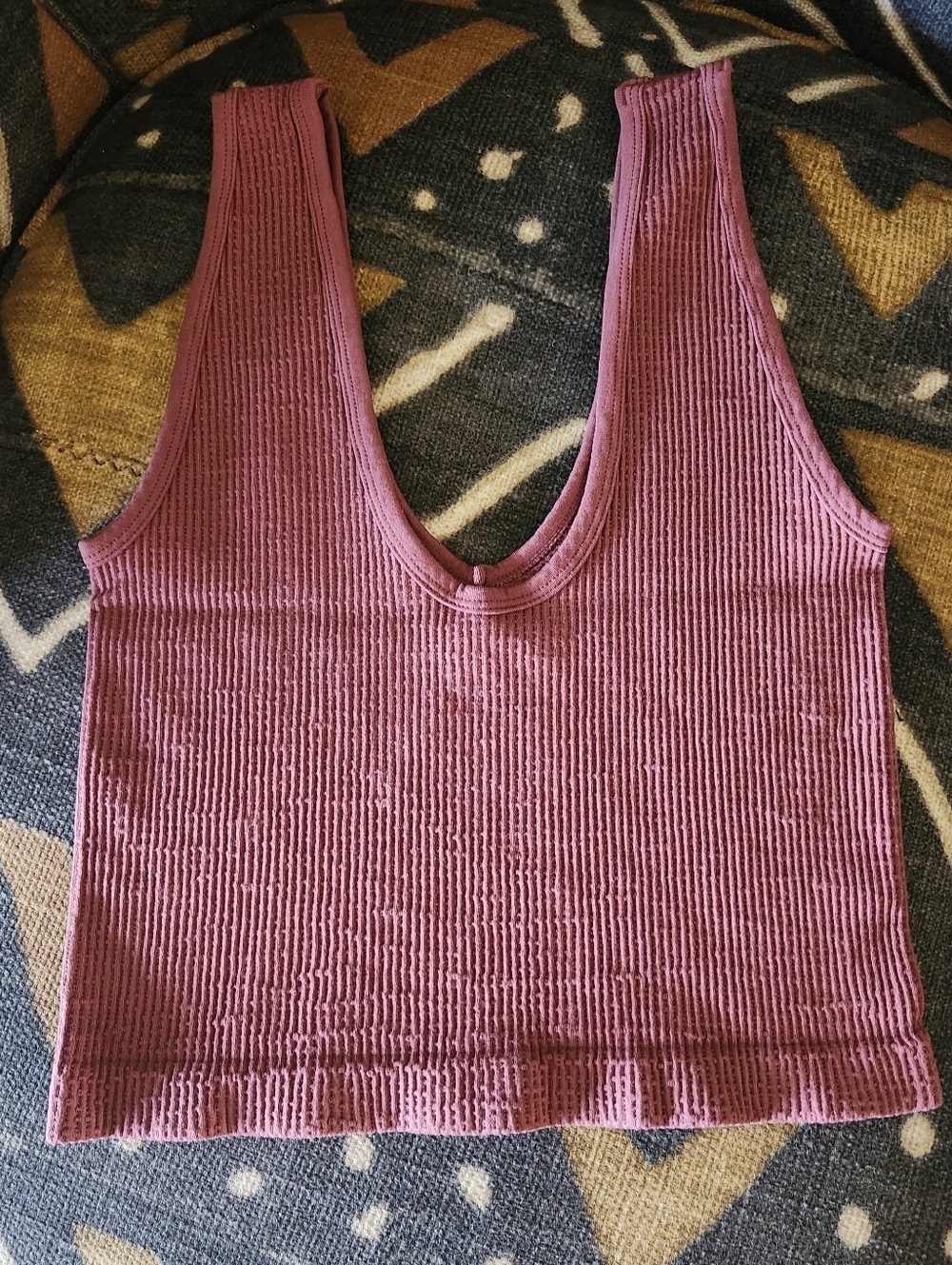 Bytogether Ribbed Scoop Neck Crop Tank - Mauve Pink Wine Brand New